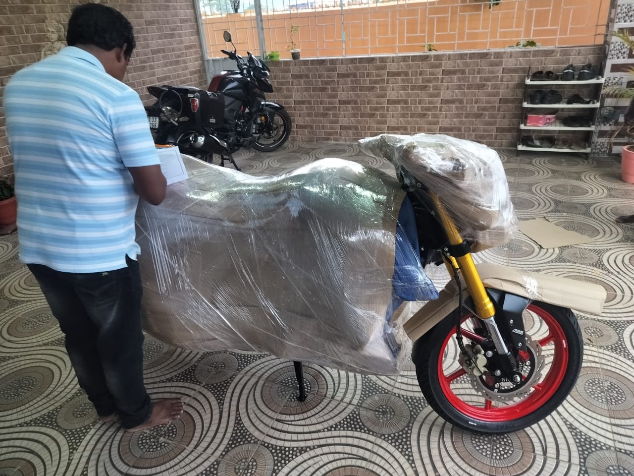 Glass and mirror item crated for safe transport